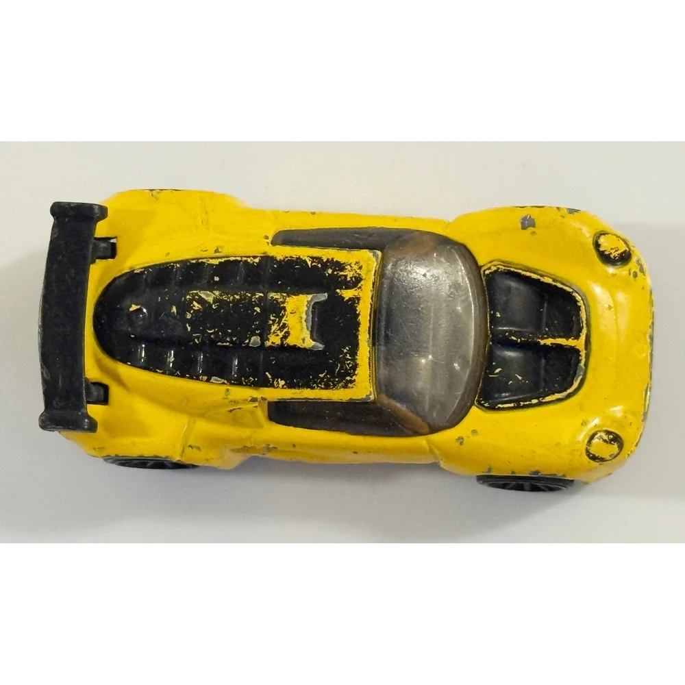 Hot Wheels Lotus Elise Kids 1:64 Yellow Diecast Toy Car 2003 Mattel Malaysia